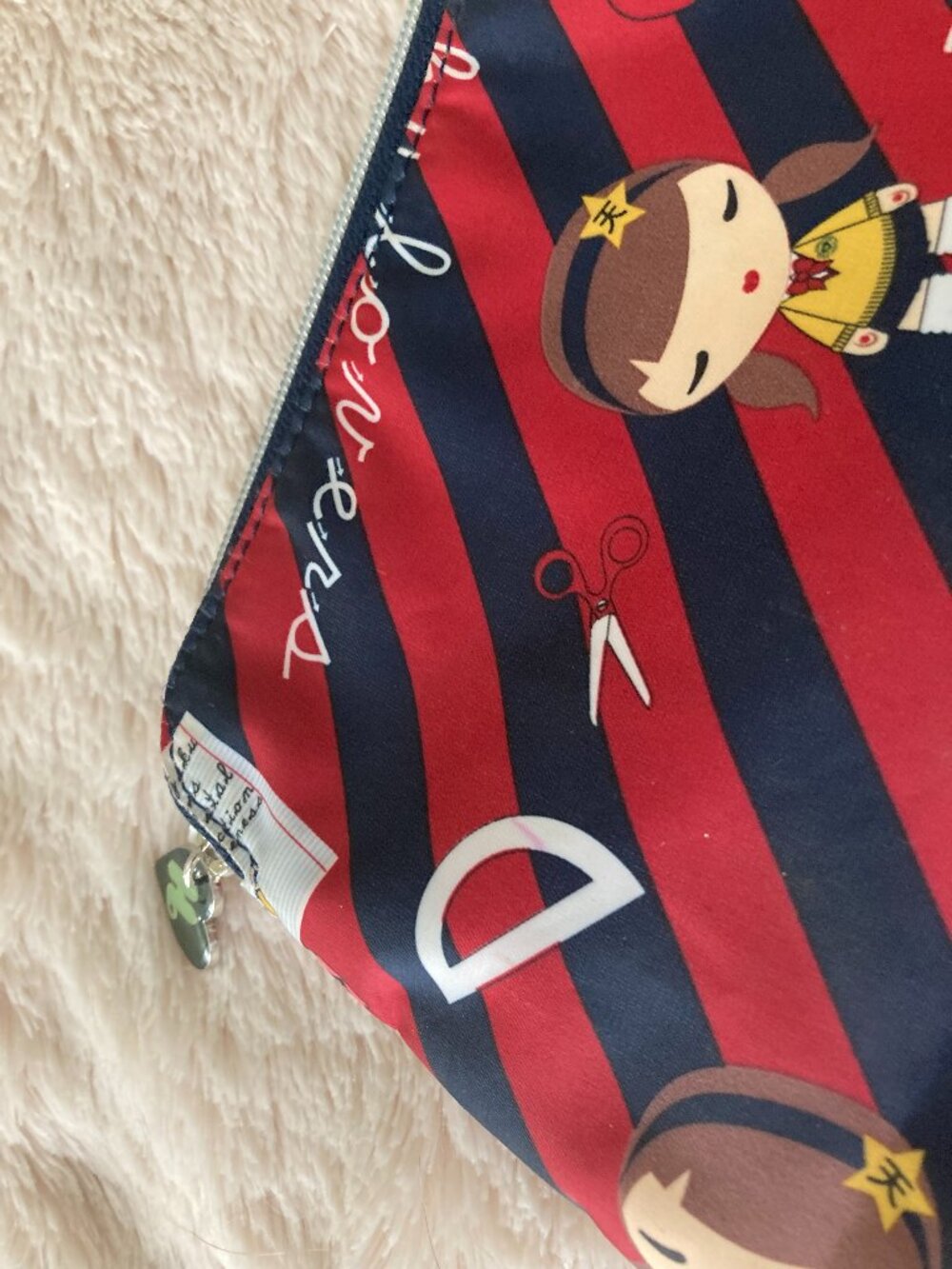 HARAJUKU LOVERS POUCH - Picture 4 of 5